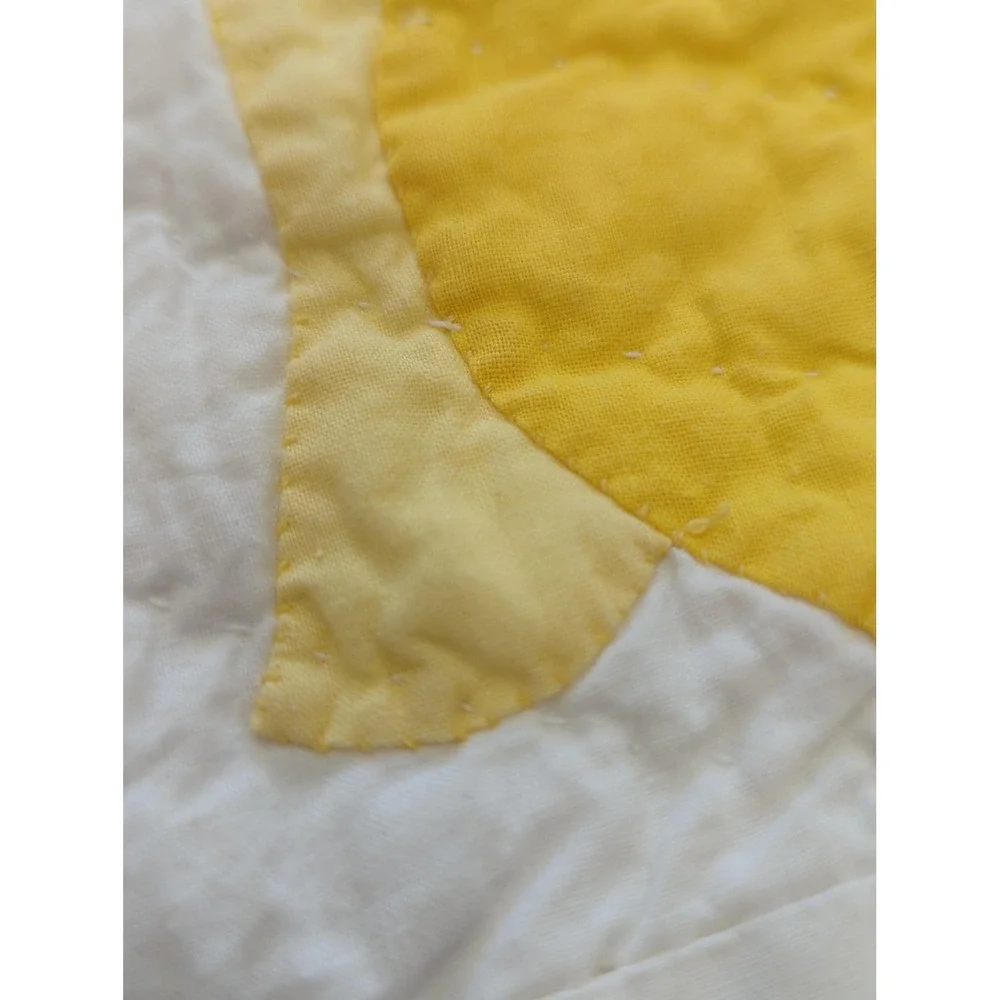 Vintage Hand Quilted Tulip Appliqué Quilt | 70x80